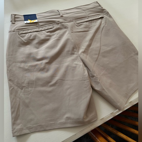 Brand new Men’s Old Navy Shorts - Picture 4 of 4